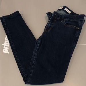 Hollister Good condition jeans size 7S